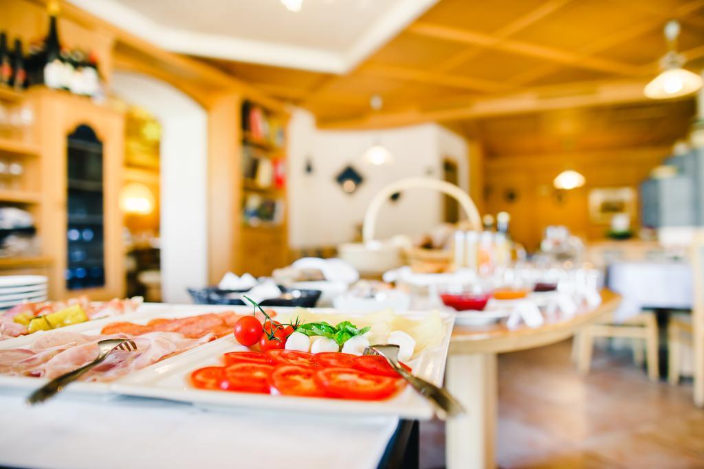 Gasthof Hotel Woehrmaurer Feldthurns Luaran gambar