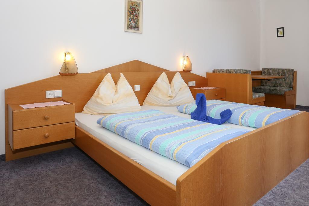 Gasthof Hotel Woehrmaurer Feldthurns Luaran gambar